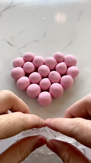 Enfes Slime Videoları İle Rahatlatıcı Anlar