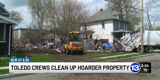 Toledo crews clean up hoarding property after year of neighbor complaints