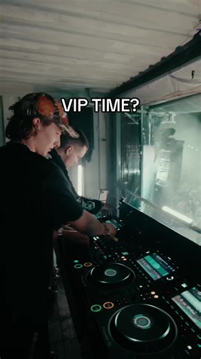 Exploring NO SURRENDER: VIP Drum and Bass Experience