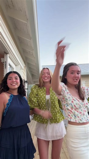 Ellie (@ellie.carlson8)’s videos with original sound - Len