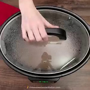 2K views · 12 reactions | The classic Maid-Rite is a loose meat sandwich made with perfectly seasoned, tender slow-cooked ground beef served on a warm slightly sweetened bun. RECIPE: https://www.theslowroasteditalian.com/2014/04/maid-rite-copycat-loose-meat-sandwiches-recipe.html | Recipe Central | Facebook