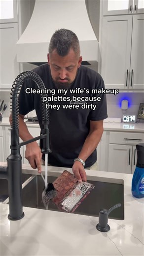 Making sure my wife’s make up is always clean! #familyinfluencer #funny #marriage #family
