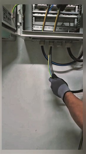 INSTALLATION CABLE PANELS ELECTRICAL