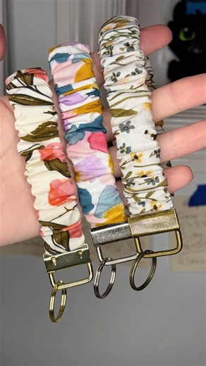 Making a scrunchie key fob! #sewing #crafting #sewingprojects #craftingideas #smallbusiness