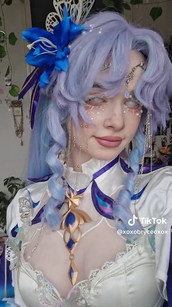 Reviewing Princess Pinky White Mesh Contact Lenses