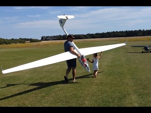 Flying a Giant RC glider