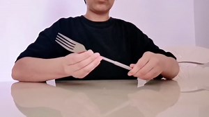 23cm-63cm Extendable Fork, Long Handle Extending Funny Stainless Steel Tablewar, Extended Dinner Fork, Extension Fork for Fruit