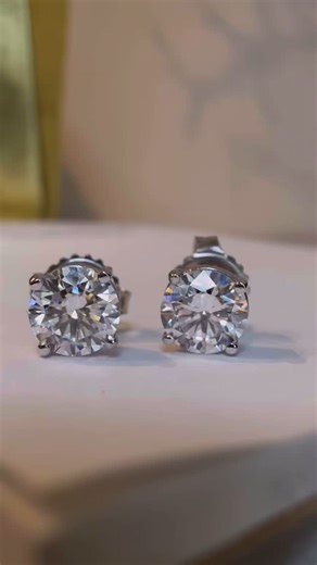 ✨ Brilliance without compromise. These exquisite lab-grown diamond stud earrings feature two round brilliant-cut diamonds, each 0.74 carats (totaling 1.48 TCW), with VVS2 clarity and F color for dazzling sparkle and fire. Expertly set in 14k white gold with classic four-prong mountings and secure, comfortable push backings, these earrings combine timeless elegance with modern responsibility. Lab-grown diamonds deliver the same exceptional beauty, durability, and brilliance as mined diamonds—but 