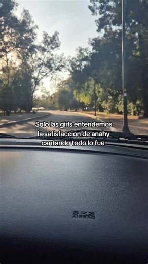 Satisfacción de Anahí al Cantar 'Todo lo Fue'