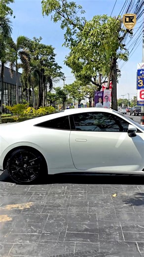 ✨28.1.2026 ฤกษ์งามยามดี ยินดีกับคุณไพศาลด้วยครับ🎉🎉 ส่งมอบรถใหม่ คันแรกๆในไทย กับรุ่น NEW HONDA PRELUDE 2026 Moonlit White Pearl 🇯🇵🇯🇵 ❝เจอคันจริงแล้วถูกใจทันที ลองนั่งแล้วรู้สึกเลยว่าใช่ ทั้งดีไซน์ ความประหยัดน้ำมัน ยิ่งได้เป็นคันแรกๆ ในไทยยิ่งพิเศษครับ ที่เลือก LTK เพราะติดตามผ่าน Facebook การบริการ การดูแลดีมาก ทำให้ตัดสินใจได้ทันทีครับ❞ 🙏🙏ขอขอบพระคุณคุณลูกค้าที่ไว้วางใจให้ทางเราดูแล ขอให้ขับขี่ปลอดภัยทุกเส้นทาง และประสบความสำเร็จ ร่ำรวยตลอดไป💰💸 🏆LTK AUTO IMPORT ผู้นำเข้าและจำหน่ายรถ