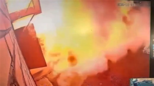 Gas-powered truck explodes after collision in Magnitogorsk, Russia