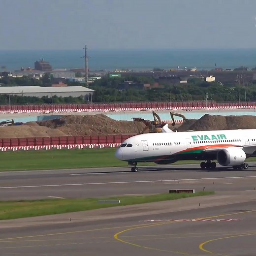 Eva air 787 dreamliner executes smooth take off ✈️🔥✅️ | Testing 7