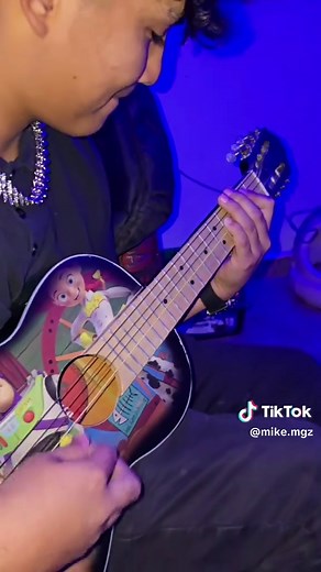 Tutorial: Intro del F en Guitarra de Bolsillo