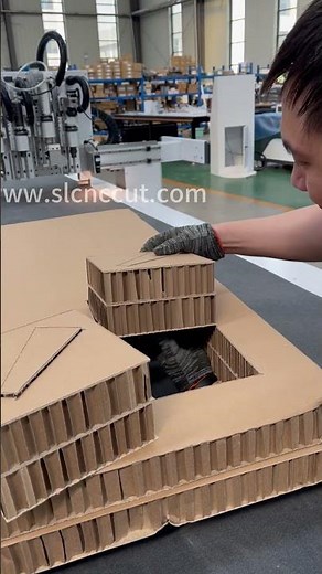 Honeycomb cardboard cutting