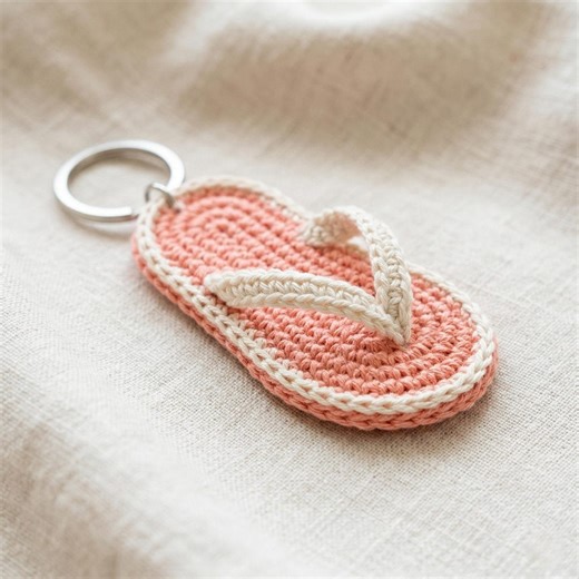 Crochet Flip Flop Keychain Pattern | Mini Sandal Amigurumi (PDF Download) - Etsy