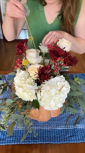 🍁Stunning Autumn Arrangement! 🍂 (easy floral design)how to make a pumpkin centerpiece and floral arrangement! #autumn #floraldesign #Thanksgiving #falldecor #pumpkins | Jeff & Lauren