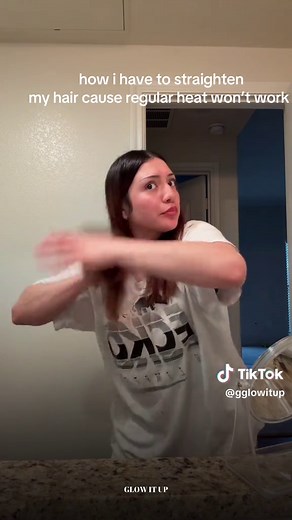 Heatless Hair Straightening: Simple Hand Technique Revealed