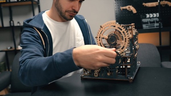 Watch ROBOTIME Marble Night City LGA01 on Amazon Live