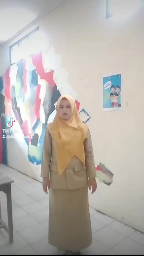 Guru yang sebenarnya #gurutiktok #reelsinstagramistiktok #trendingvideo #reelsinstagram #reels__tiktoks🤣🤣🤣🤣🤣 #reels__tiktoks #hits #gurujateng #gurusdhits #gurumuda #jawatengtiktok #galeryguru_indonesia #CapCut #