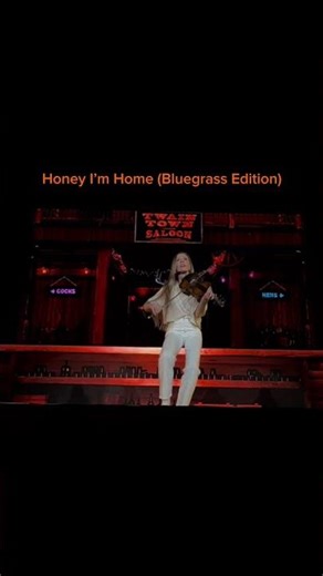 Honey I'm Home, a bluegrass rework we performed on my Summer tour! 🎻💖