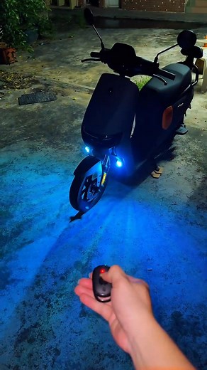 🔥 Safety has never been so stylish! 🔥 Tired of invisible night rides? Our smart vibration-activated LED warning light revolutionizes your safety—no buttons required! ✨ Why this light is a MUST-HAVE: ✅ Smart activation – turns on AUTOMATICALLY when motion is detected ✅ Universally compatible – perfect for bicycles, e-bikes, motorcycles, and cars ✅ 6 dynamic light modes – from elegant breathing mode to eye-catching warning flash ✅ Military-grade protection – waterproof and dustproof for all weat