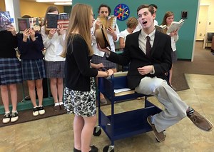 Flash mob livens up library in downtown Jackson - WBBJ TV