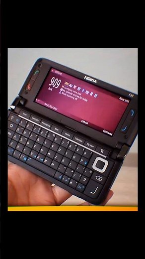 Rate ⭐ Nokia's Dual Screen Clamshell Pocket Computer