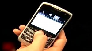 BlackBerry agrees to give access to Messenger