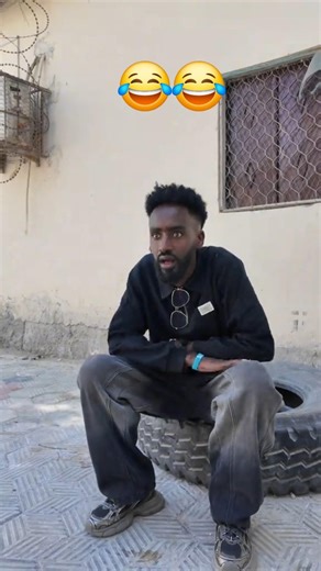 Qosol iyo qaraaxo😂😂🤣 #sheeko #funny #somalitiktok #tiktokshorts #shortsfeed #shorts #viral #fyp