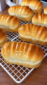 345K views · 3.8K reactions | Soft and fluffy jam bread 殺 preparation...