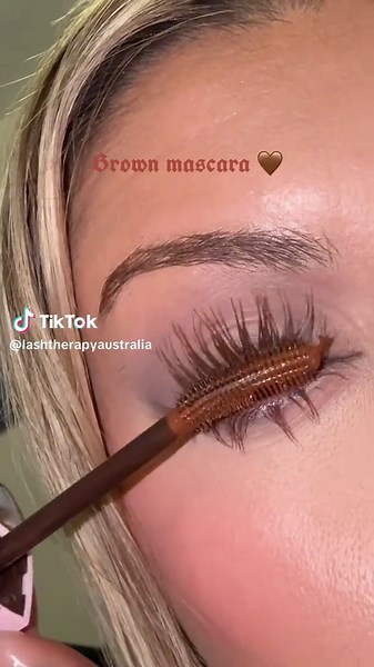 Discover the Magic of Brown Mascara for Natural Looks