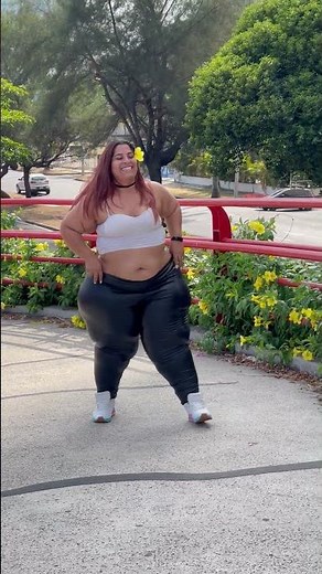 emma_pear_ssbbw_stagger_video_weight_gain_Tight_clothing_fat_body_feedee_play_federism_bbw_latina