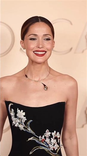 Rose Byrne’s Floral Elegance A Masterclass in 2026 Oscars Red Carpet Style ✨#rosebyrne#oscars#celeb