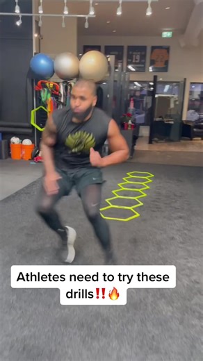 Advanced Ladder drills!! Try these drills! Like and share if you can keep up! #ladderdrills #footballtiktok #footballtraining #speed #agility