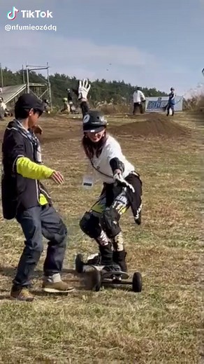 絶景でマウンテンボード初挑戦です！ #中島史恵 #シェイプアップガールズ #富士宮市