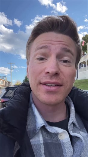 Discover how slowing down and truly observing art can enhance your daily life. Learn to notice details, refresh your mind, and see the world in a new light. Explore mindful art practices with Kanvart workshops! MindfulObservation ArtAppreciation SlowDown MindfulnessInArt DailyMindfulness ArtTherapy Kanvart PersonalGrowth ArtWorkshops MindfulLiving