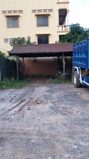 Exploring Different Types of Blue Dump Trucks