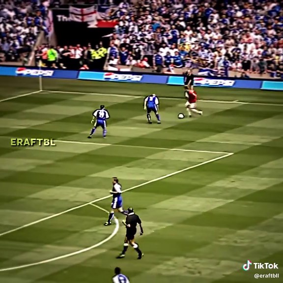19-Year-Old Ronaldo Shines in FA Cup Final