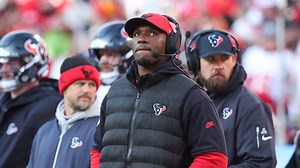 DeMeco Ryans: \"A little early\" to think about adding a receiver after Tank Dell injury