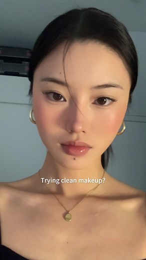 Clean Makeup Tutorial for a Fresh Look