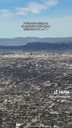 See Hollywood Sign Flying into LAX!