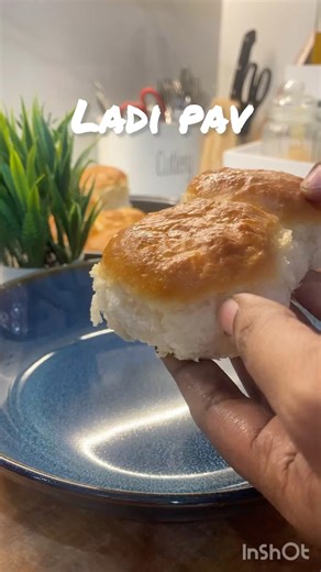 Ladi Pav Recipe | Soft & Fluffy Bakery Style Pav at Home
