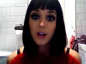 Katy Perry video diary #38 (Kitty Purry, The Cat's meow!)