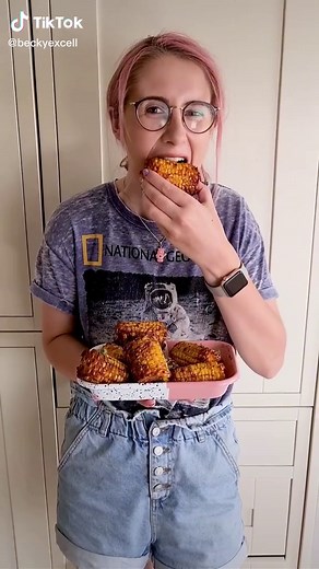 AIR FRYER CORN ON THE COB 🌽 please help me with my problem! #airfryer #airfryerrecipes #airfryermaster #cornonthecob #healthyrecipes #easyrecipes