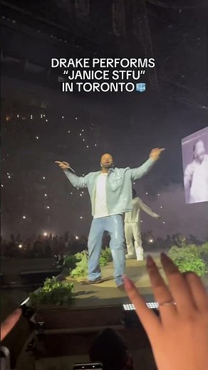 Don Toliver brings out Drake for the LIVE DEBUT of “Janice STFU” in Toronto 🇨🇦