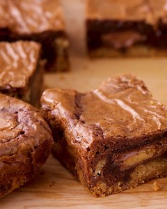 55K views · 980 reactions | Brownies, cookie dough and peanut butter cups. Need we say more? Peanut Butter Cup Cookie Dough Brownies recipe: https://www.pillsbury.com/recipes/peanut-butter-cup-cookie-dough-brownies/7cfdfcb1-8c46-4732-afe6-cc988a0ea518?utm_medium=social&utm_source=facebook&utm_campaign=11_2018_standard?mktgimp=PBRBGCOOKIE | Pillsbury | Facebook