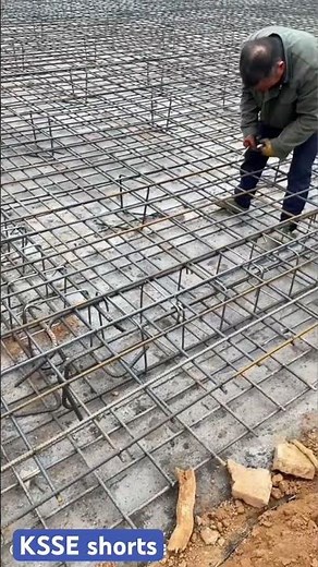 Rebar Assembly Tips for Foundations 🏗️🔩 #RebarDetailing #FoundationConstruction
