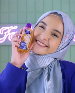 411K reactions · 341 shares | Kita emang beda gaya dan kesibukan. Tapi ada satu hal yang sama, minyak dan jerawat di wajah yang sama-sama nyebelinnya! Untung ada Clean & Clear® Foaming Face Wash yang bantu kontrol minyak berlebih dan lawan 99,98% bakteri penyebab jerawat! . Sekarang kamu bisa tampil pede dan no more curi-curi cek lagi! - #ForEveryTeenSkin | Clean & Clear | Facebook