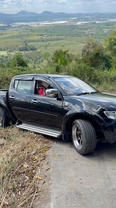 818K views · 8.9K reactions | [Exclusive] Mitsubishi Triton Engine Dies on Thailand’s Steepest Slope - Stay Calm First | ตั้งสติให้มั่น! ค่อยๆปล่อยไหลทีละนิด! #เขาระเบิด #ชลบุรี #drive #thailand #mountains | ChallengePoint | Facebook