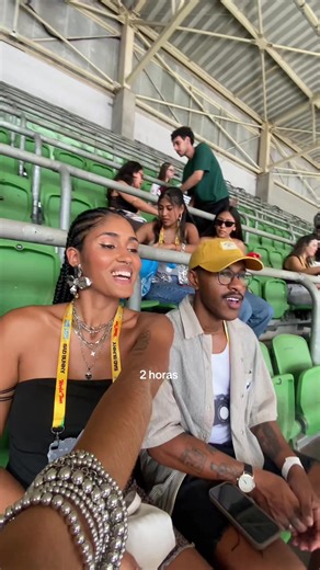 Gritei, pulei, cantei, rebolei muito no show do maior: Coelhão #badbunnypr #badbunny #show #brasil #raggaeton